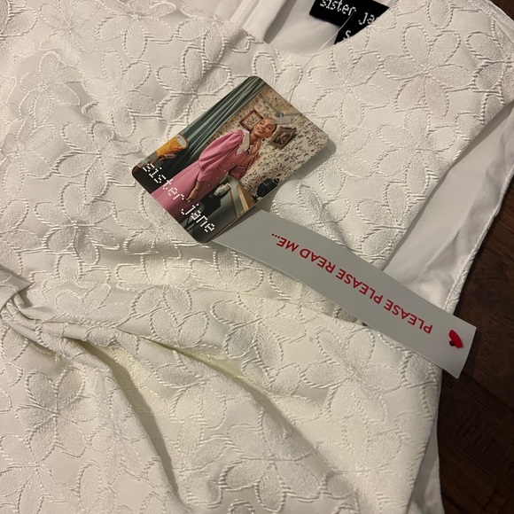 Ivory Dress with Oversized Bow - Picture 3 of 6